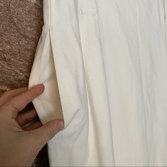 Beautiful off white vintage skirt. made in Canada. - Picture 4 of 6